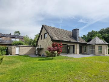 Exklusives Wohnen in Gütersloh: Modernisiertes Einfamilienhaus in Stadtparknähe!