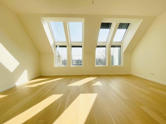 EXKLUSIVES WOHNEN IN OBERDÖBLING Helle Dachgeschosswohnung mit südseitiger Terrasse/Balkon