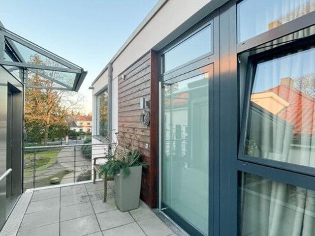 Exklusives Wohnen in Parklage 3 Zimmer Wohnung mit lichtdurchfluteten Räumen