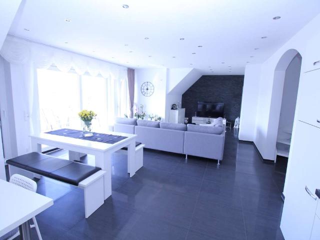 Exklusives Wohnen in ruhiger, naturnaher Lage – Maisonette Wohnung mit vielseitigem Raumkonzept