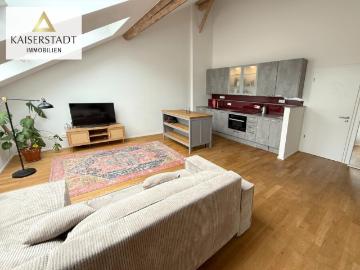 Exklusives Wohnen in stilvoll sanierter Bischofsresidenz – Loftwohnung mit Charme