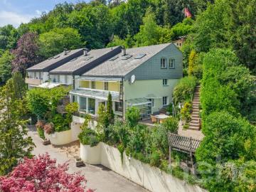Exklusives Wohnen mit Garten, Wintergarten und Weitsicht