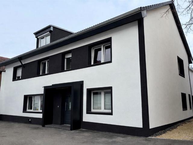 Exklusives Wohnen mit Dachterrasse & Jacuzzi in Langenau