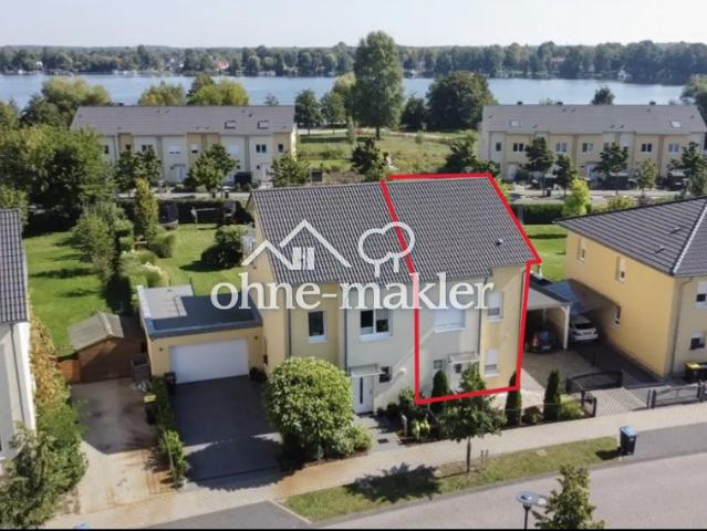 Exklusives Wohnen mit Havelblick: KfW 70 Wellness Oase mit Pool & Sauna in Nieder Neuendorf