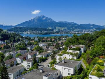 Exklusives Wohnen mit Seepanorama und Pilatusblick