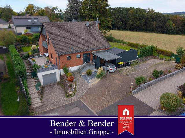 Exklusives Wohnen mit unverbaubarer Fernsicht in begehrter Lage von Much, Garage, Carport, Sauna, Pool