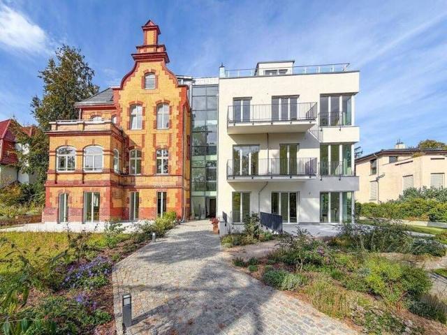 Exklusives Wohnen nahe dem Kleinen Wannsee lichtdurchflutete 3 Zimmer Wohnung mit hochwertiger Ausstattung