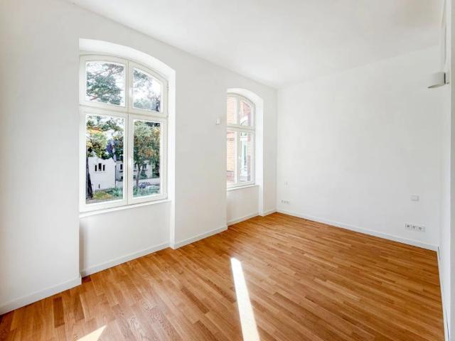 Exklusives Wohnen nahe dem Kleinen Wannsee – lichtdurchflutete 3 Zimmer Wohnung mit hochwertiger Ausstattung