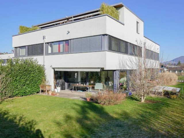 Exklusives Wohnerlebnis mit Gartenparadies in Gipf Oberfrick