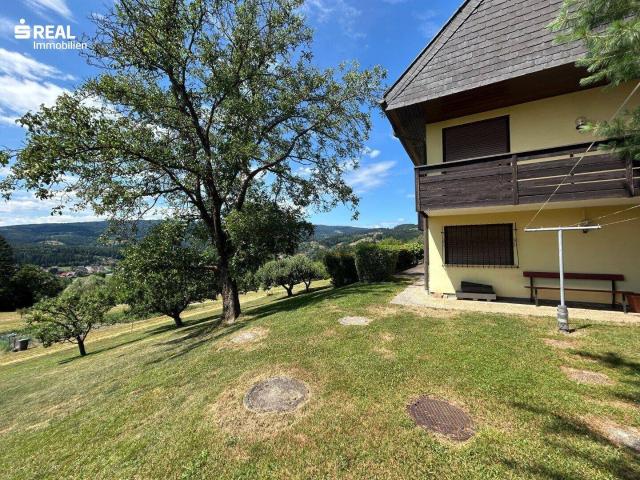 Exklusives Wohnhaus mit Indoor Pool, Einliegerwohnung und traumhaftem Ausblick
