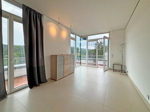 Exklusives Wohnjuwel mit Schlossblick