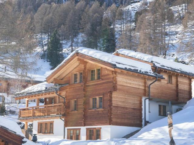 Exklusives Zweitwohnungschalet direkt an der Skipiste