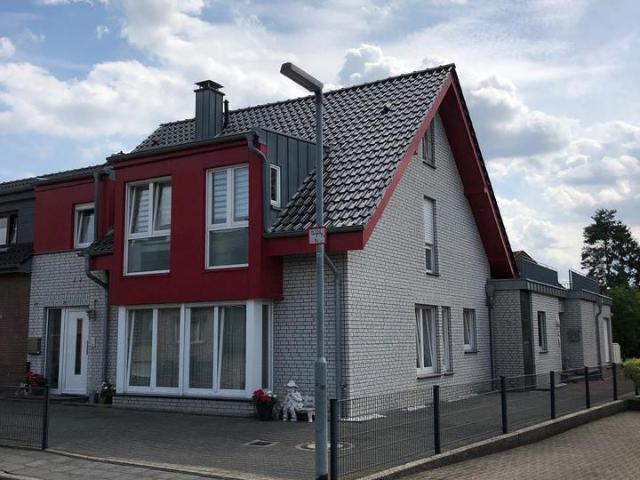 Exklusives Zweifamilienhaus auf ca. 1.262 m² Grundstück