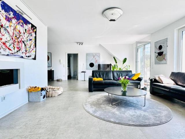 Exklusives 156 qm Penthouse in SHS von Privat Sale & LEASE BACK