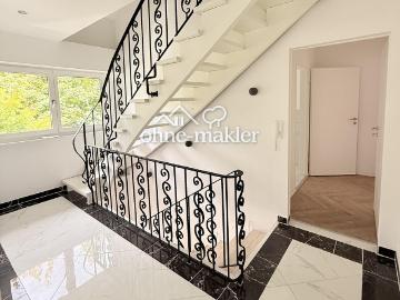 House for sale in Rummenohl - Parkplatz