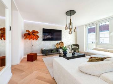 Exclusive City Apartment in Vienna’s 1st District | Renovated, Light Filled & Two Loggias