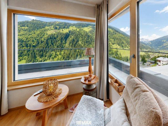 Exklusives 3 Zimmer Apartment mit Garage & spektakulärem Panoramablick in See Top 1