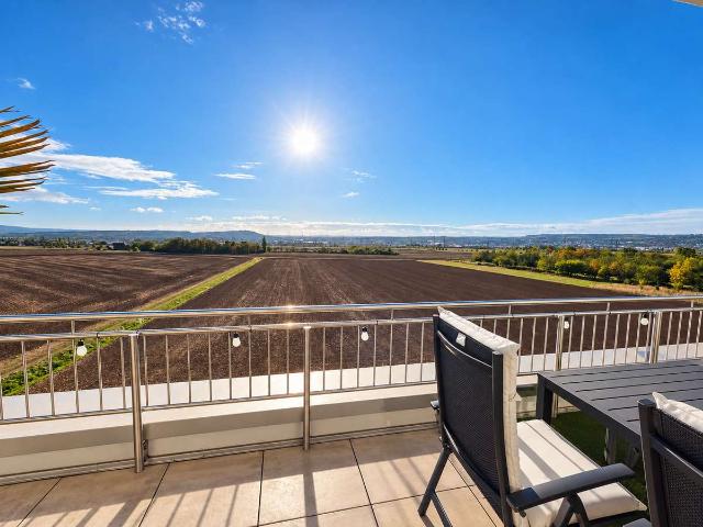 Exklusives 3 Zimmer Penthouse BJ 2024 mit Panoramablick und Dachterrasse