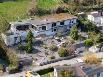 Exklusives 5.5 Zimmer Einfamilienhaus mit atemberaubender Fernsicht