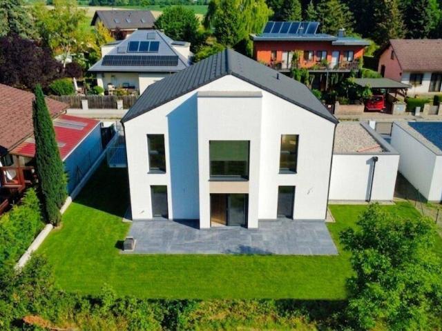 Exklusives 5 Zimmer Einfamilienhaus mit Garage Schlüsselfertig Großzügige Wohnflächen trifft auf idyllischen Eigengarten Wohnkomfort auf höchstem Niveau