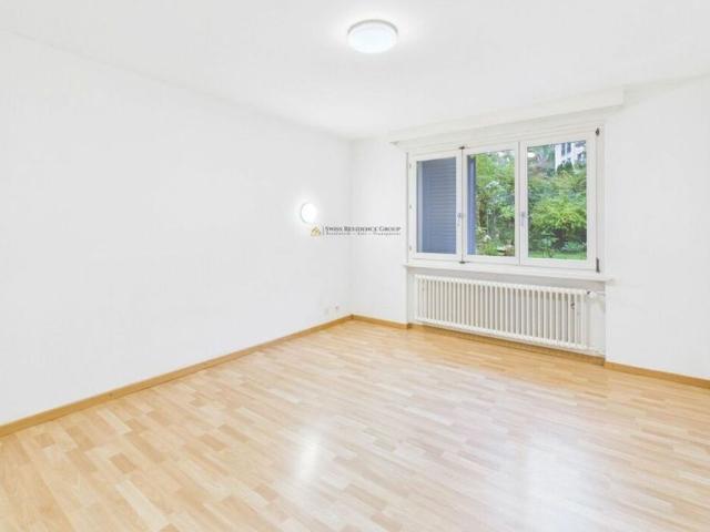 Exklusives 6.5 Zimmer Einfamilienhaus mit grosszügigem Garten