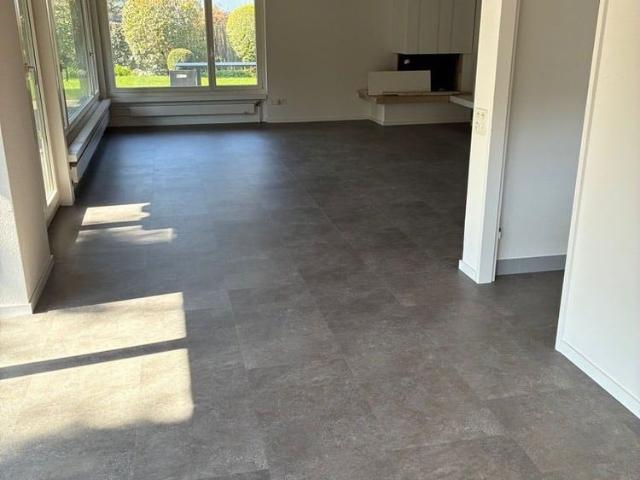 Exklusives 7.5 Zimmer Haus mit grosser Gartenanlage und Doppelgarage