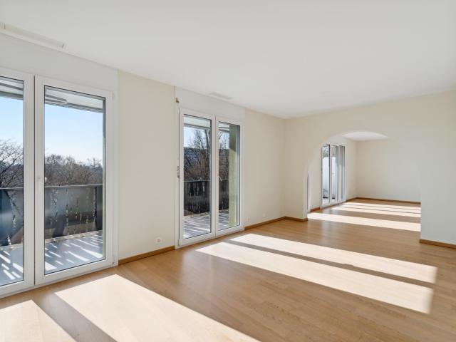 Exklusivität: 5 Zimmer Penthouse mit großzügiger Terrasse und Balkon