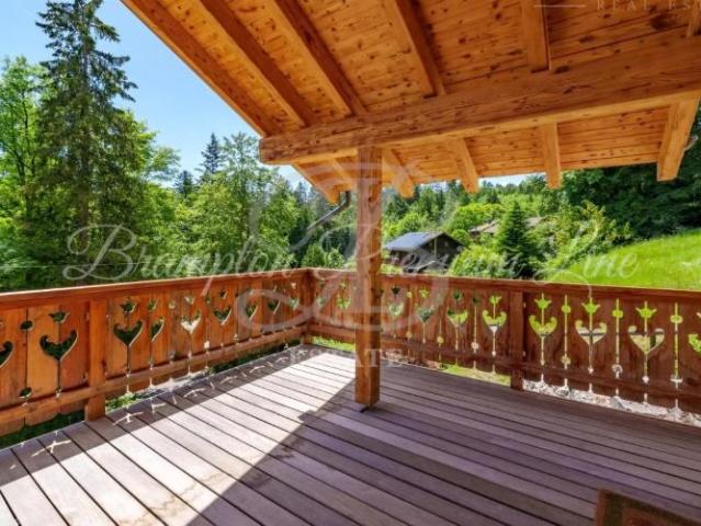 Exklusivität – Genf – La Côte | Familienchalet mit 240 m² Nutzfläche, ruhig gelegen