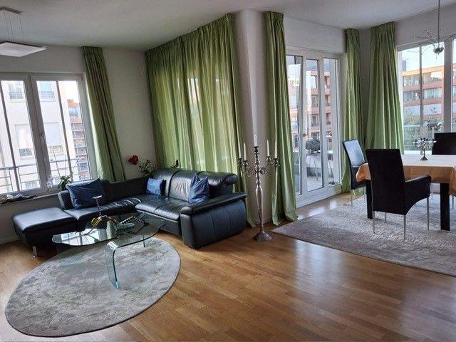 Exklusivität in Wohndesign und Lage Exclusivity in interior design and location