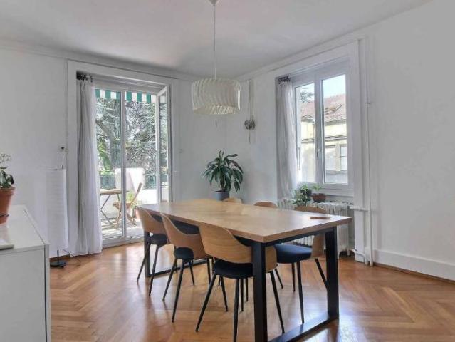 EXKLUSIVITÄT Schöne 4 Zimmer Wohnung mit Cachet