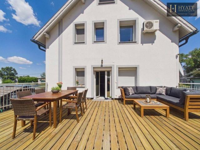 EXLUSIVES WOHNEN in Döbling Saniertes Einfamilienhaus mit 2 separaten Nebengebäuden auf 2.788 m2 Grundstück