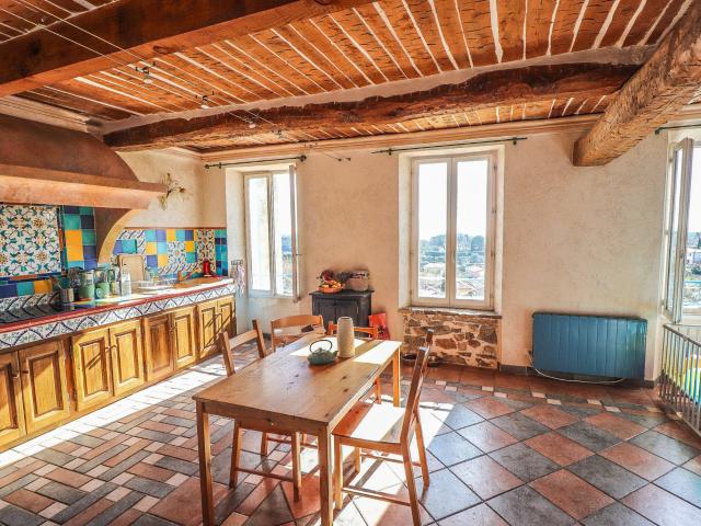 Exlusivite Appartement, 3 ch, garage, dépendances et Jardin 93m² Flayosc