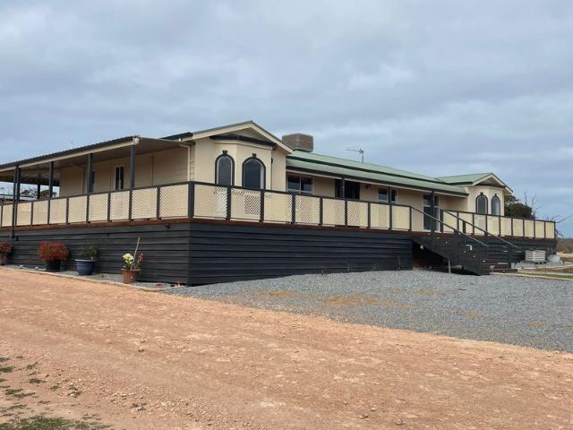 Expansive 3 Bedroom & study Home on 7+ Acres with Ultimate Shed & Infrastructure
