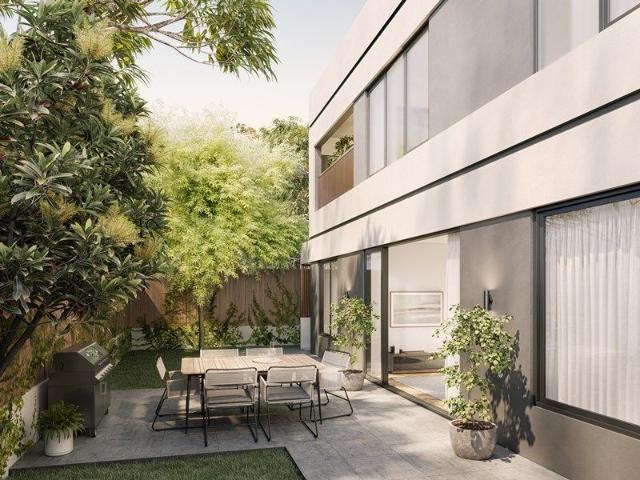 Expansive 101sqm 3 Bed, 2 Bath with a generous 95sqm courtyard