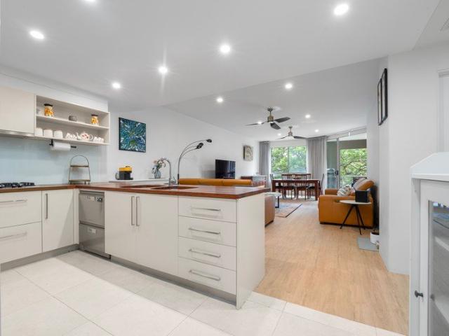 MUST BE SOLD! Spacious 191m² Apartment with Separate Study & Two Car Spaces