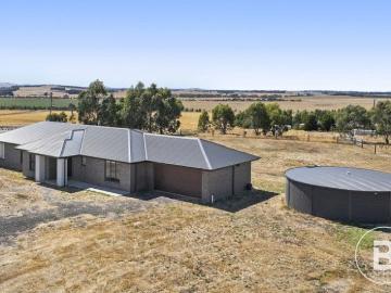 EXPANSIVE 22.82 ACRE LIFESTYLE AND HORSE RETREAT WITH MODERN FAMILY COMFORTS IN TRAWALLA