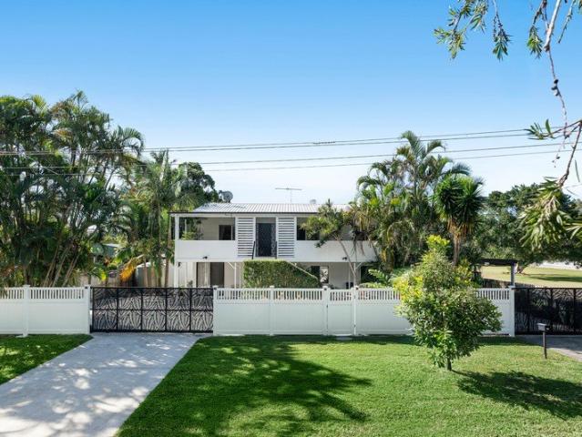 Expansive 2,024m² Family Oasis with Dual Living & Ultimate Entertaining!