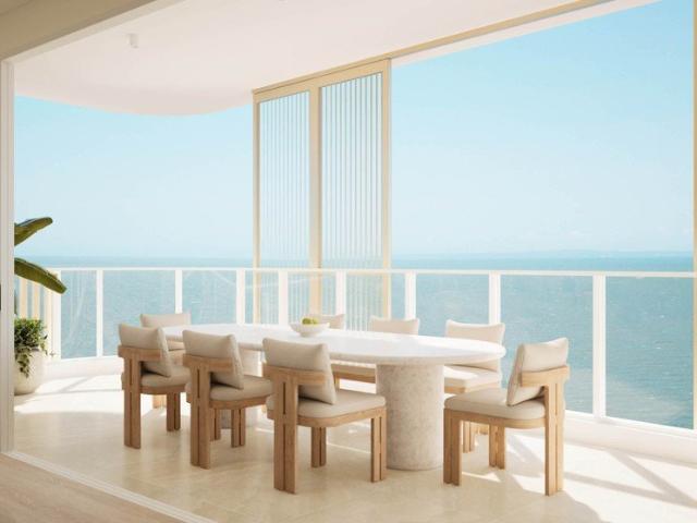 Expansive 4 Bed Sub Penthouse with Uninterrupted Ocean Views