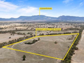 Expansive 56 Acre Farming Property with Panoramic Grampians Views
