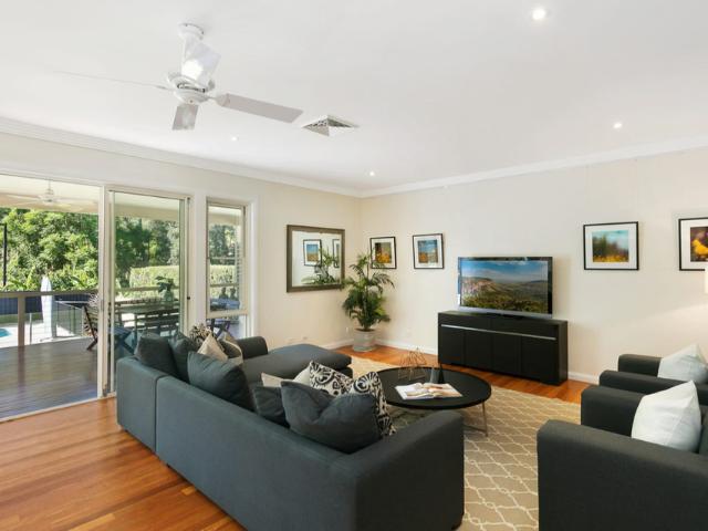 Expansive 6 Bedroom Family Home in Prime Gordon Location