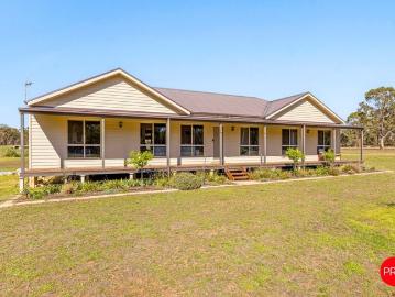 Expansive Country Living on 6.44ha