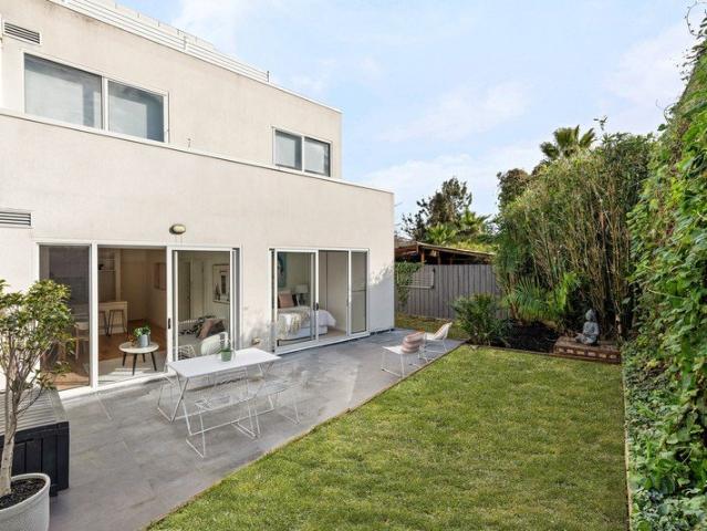 Expansive Courtyard Living in the Heart of Hawthorn East