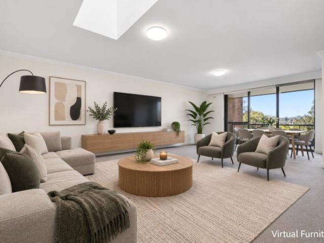 Expansive apartment offering desirable lifestyle convenience