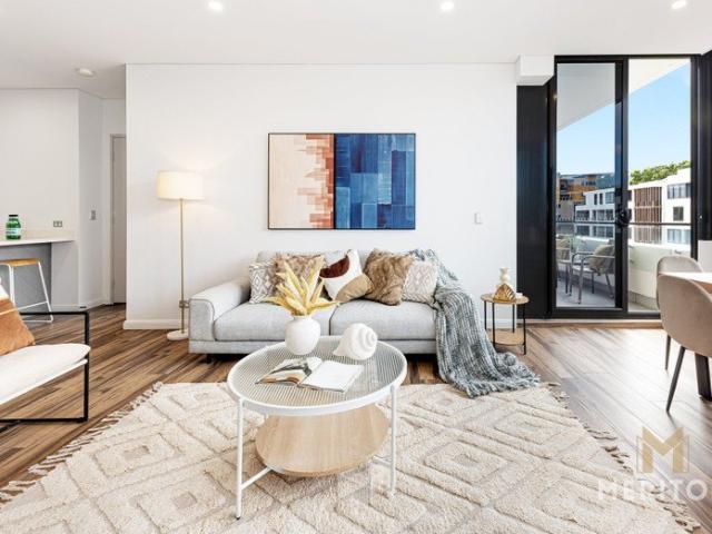 Expansive apartment with study and dual balconies close to the CBD