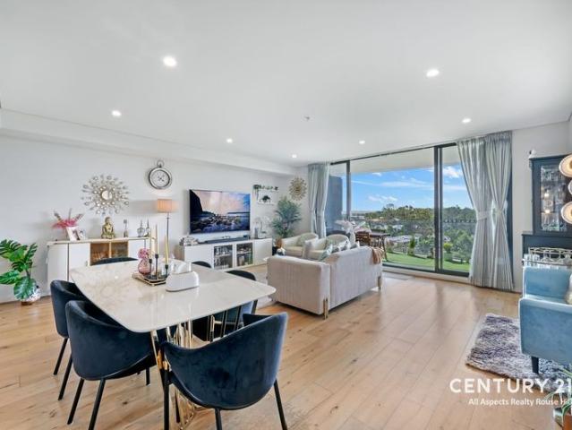 Expansive Apartment With Perfect Park Aspect!