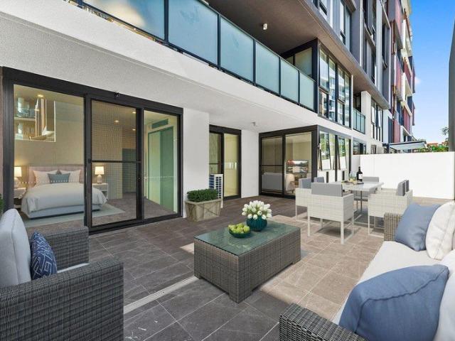 Expansive Ground Floor Oasis with a Massive Courtyard