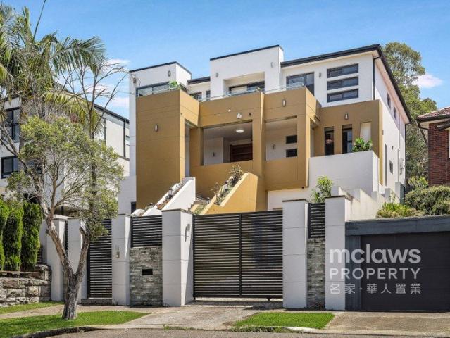 Expansive Dual Frontage Full Brick Masterpiece Offering Unrivalled Scale and Multi Generational Flexibility