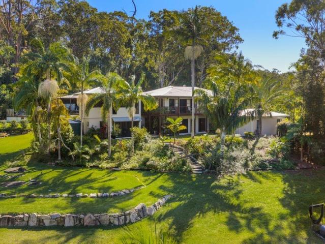 Rare Multi Generational Estate for Three Families with Resort Style Living & Hinterland Serenity