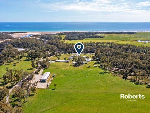 Expansive Facility with Exceptional Infrastructure on the Bass Highway