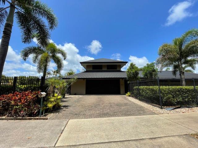 EXPANSIVE FAMILY ENTERTAINERS HOME